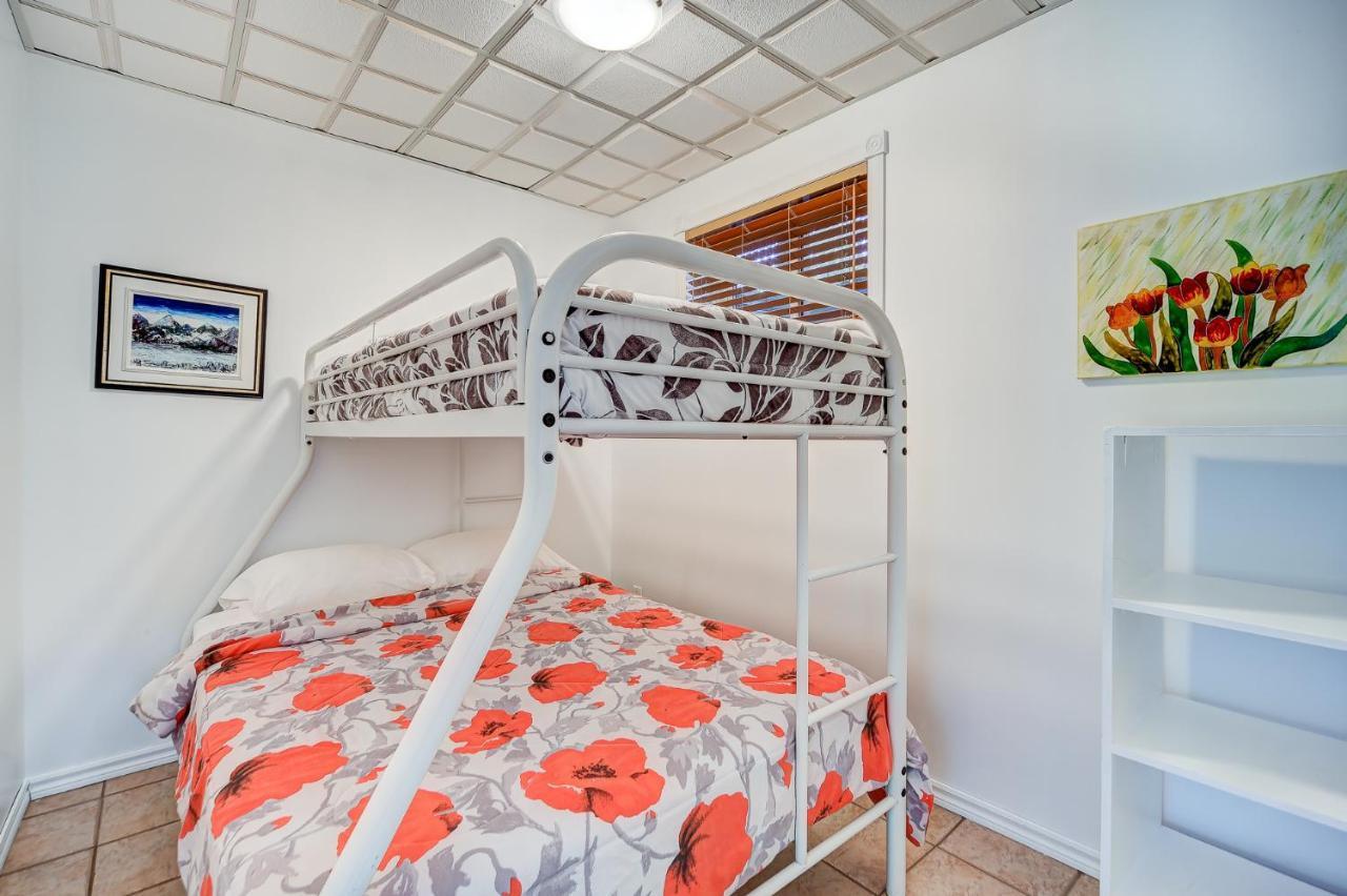 32 B De Vebron Apartment L'Anse-Saint-Jean Luaran gambar